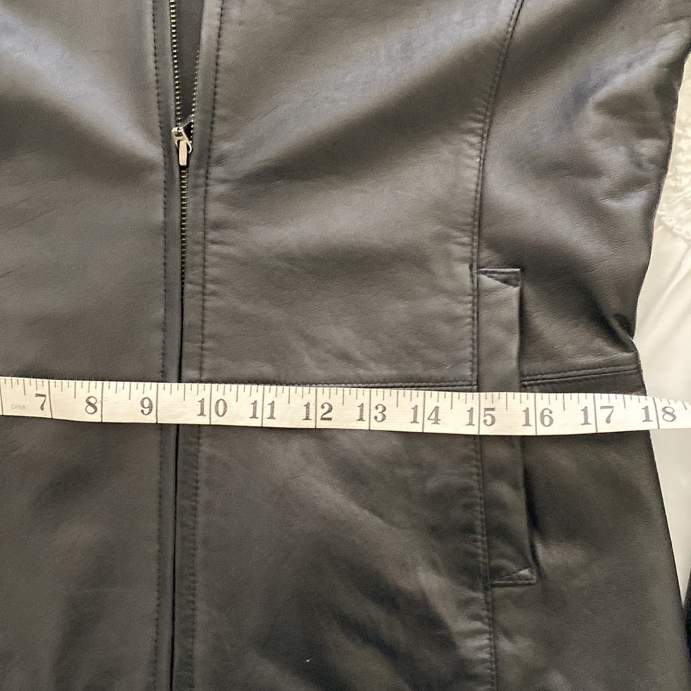 Wilson's butter leather jacket w/ removable fur collar - Picture 11 of 11